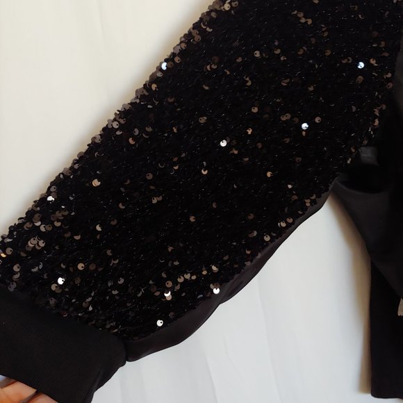 Nanhan hoodie with sequin balloon sleeves and quote - Picture 2 of 14